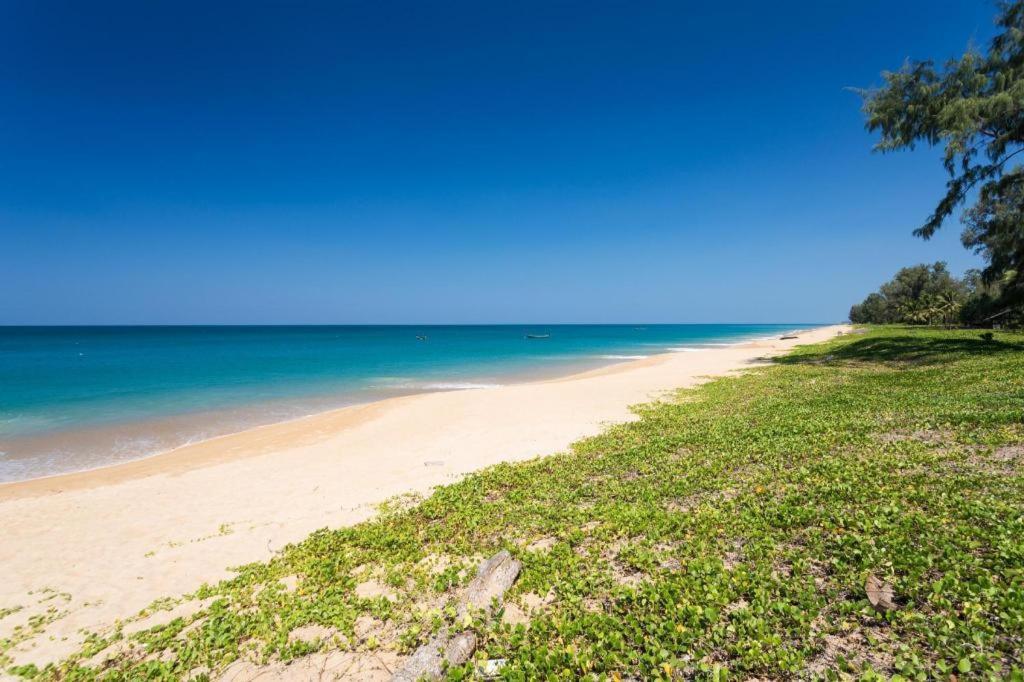 Royal Lee Resort And Spa Nai Yang Ngoại thất bức ảnh
