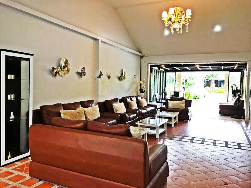 Royal Lee Resort And Spa Nai Yang Ngoại thất bức ảnh