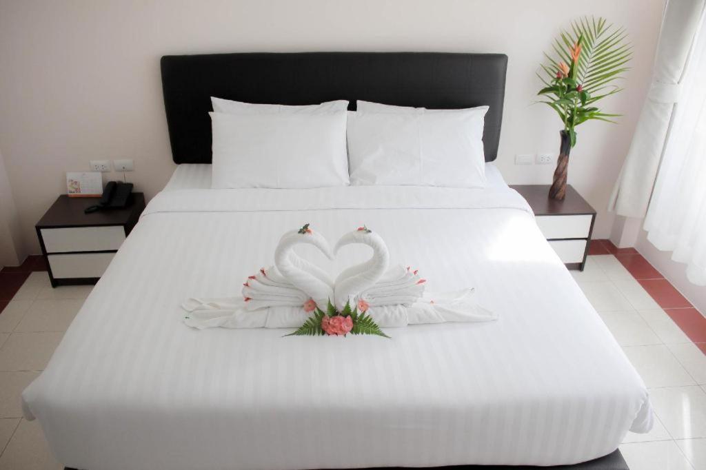Royal Lee Resort And Spa Nai Yang Ngoại thất bức ảnh