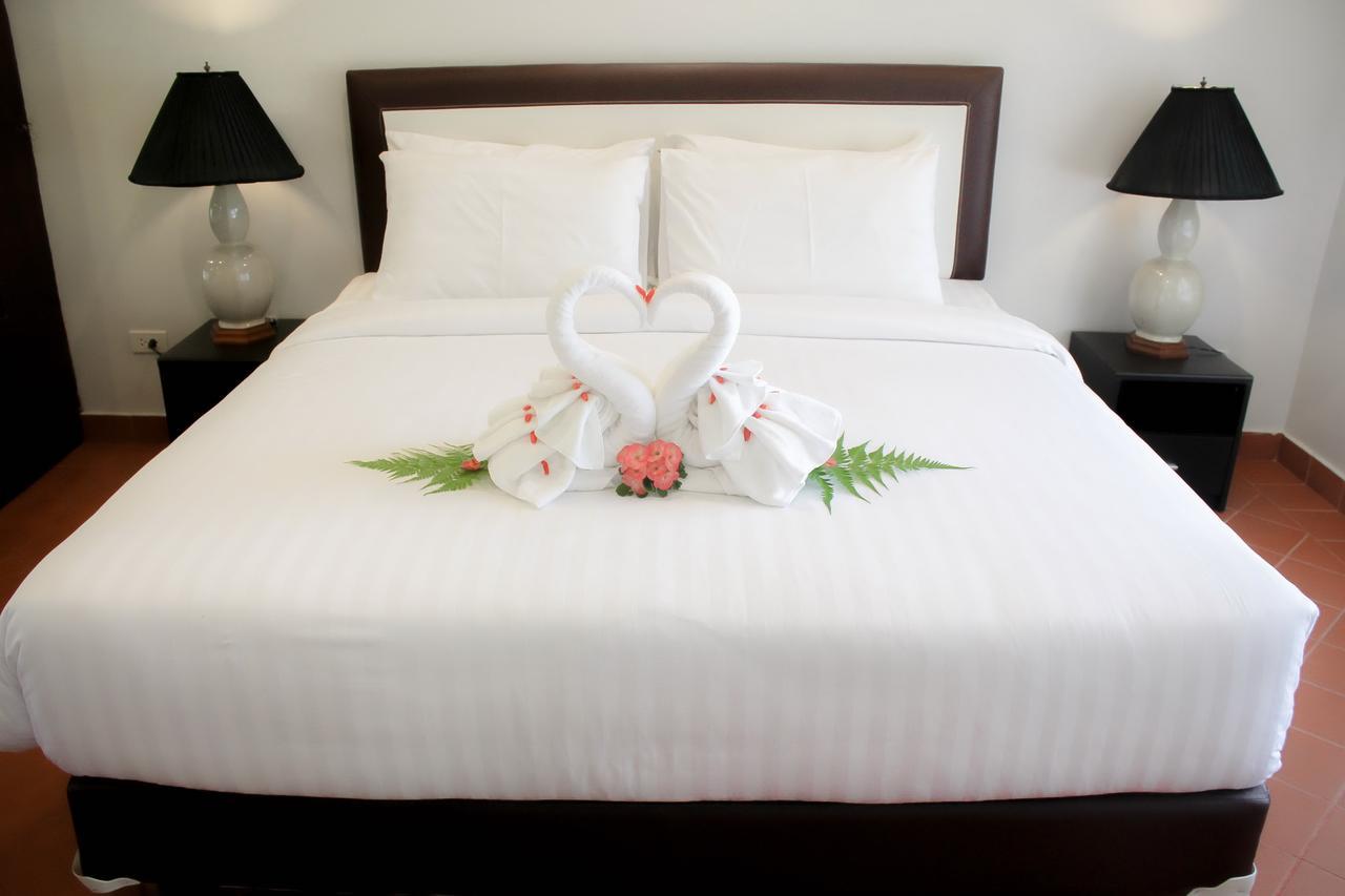 Royal Lee Resort And Spa Nai Yang Ngoại thất bức ảnh